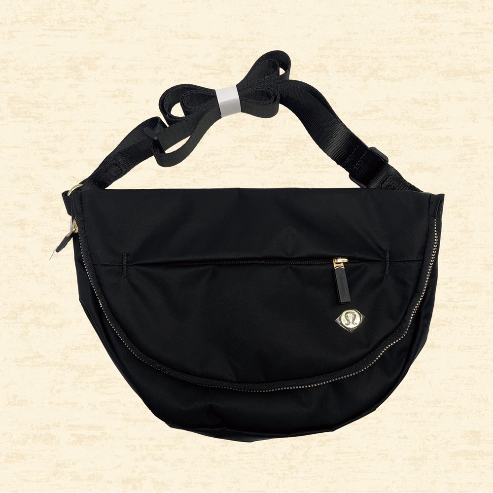 Lululemon All Night Festival Bag 5L (Black/Gold)
